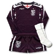 07-09 England Home Gk Infant Kit